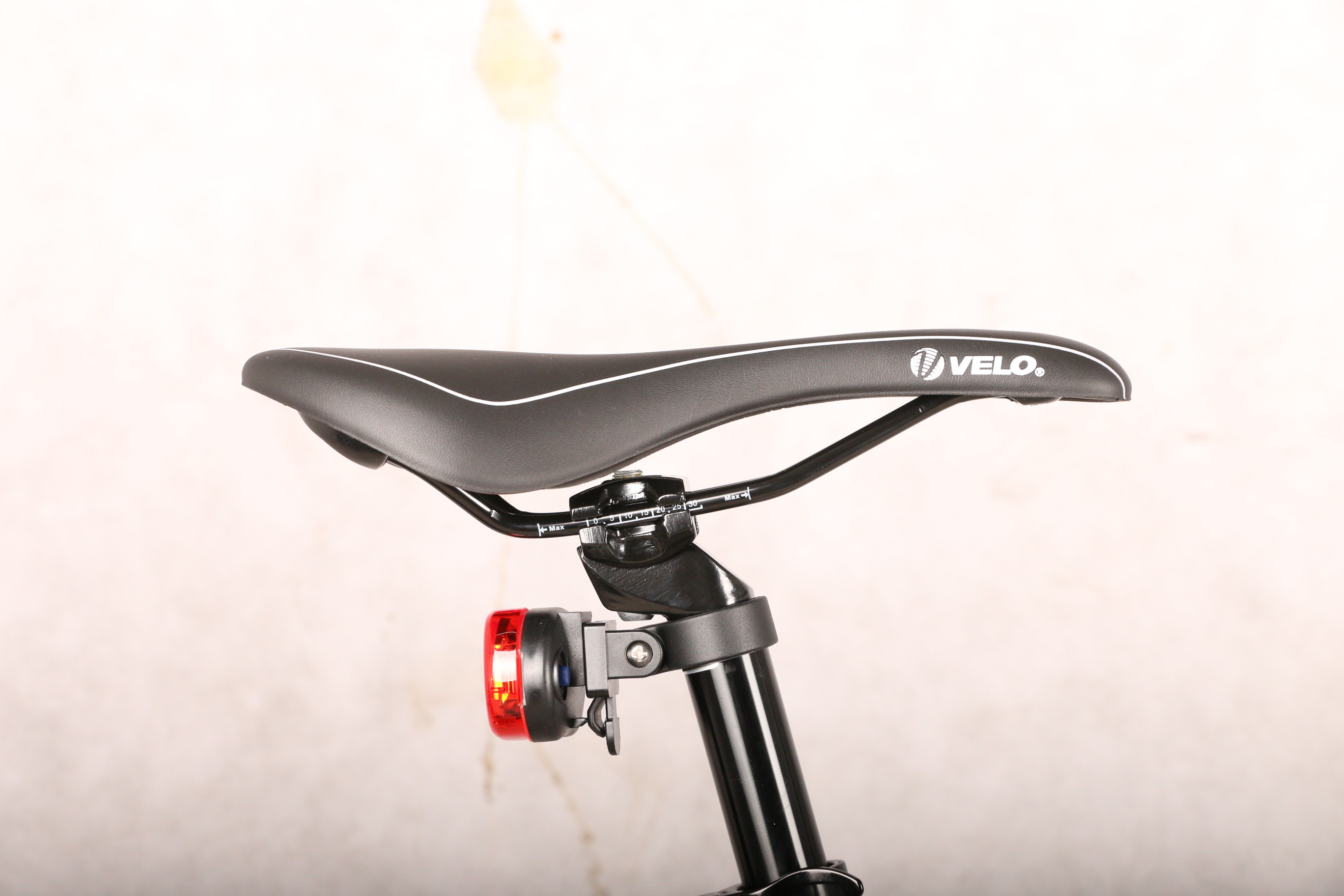 32km/H Pedal Assist Electric Mountain Bike 36V Lithium Battery Hide In Frame Tube