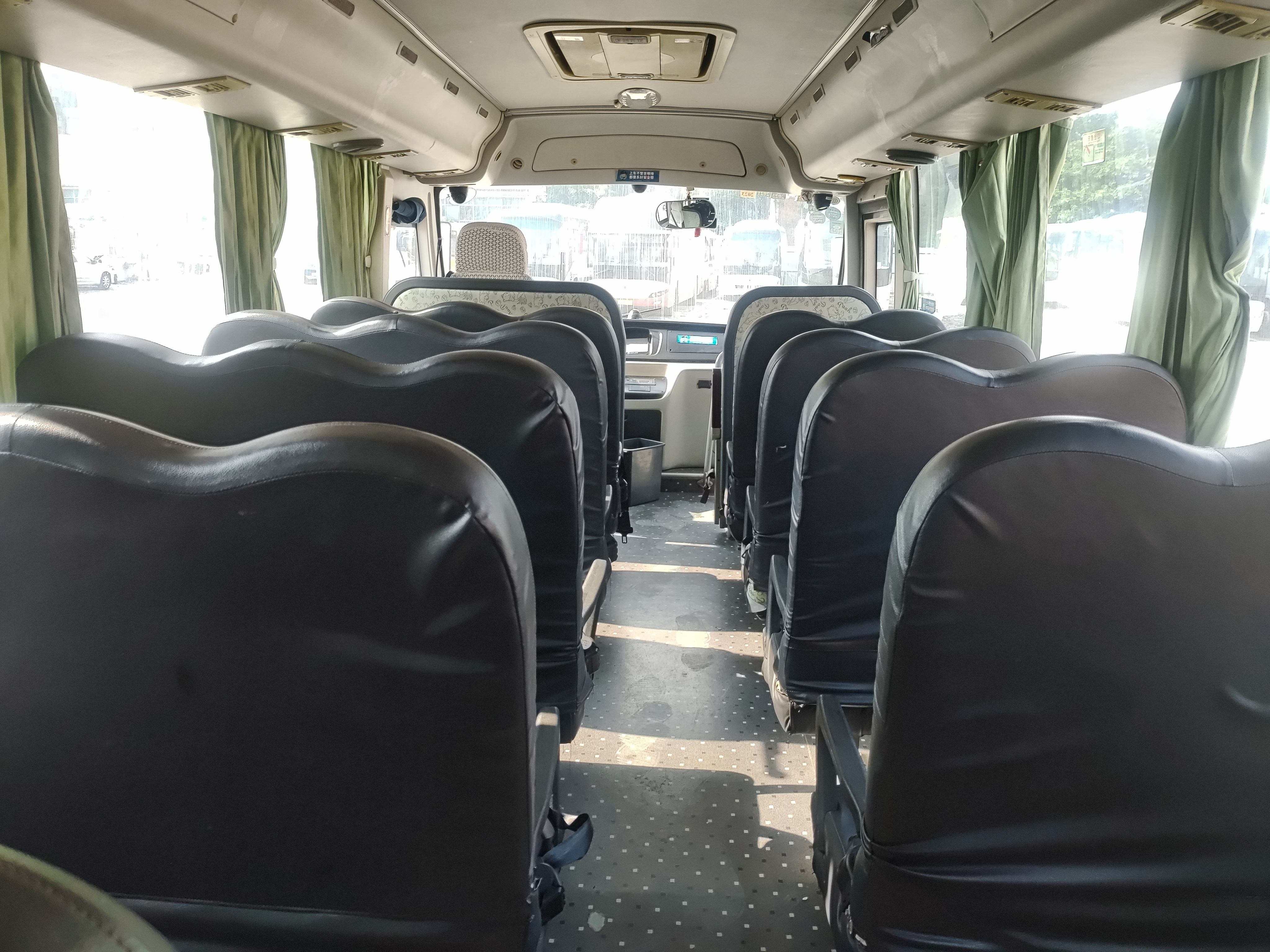 King Long 32 Seater Bus Second Hand School Bus Yellow Diesel Fuel Type