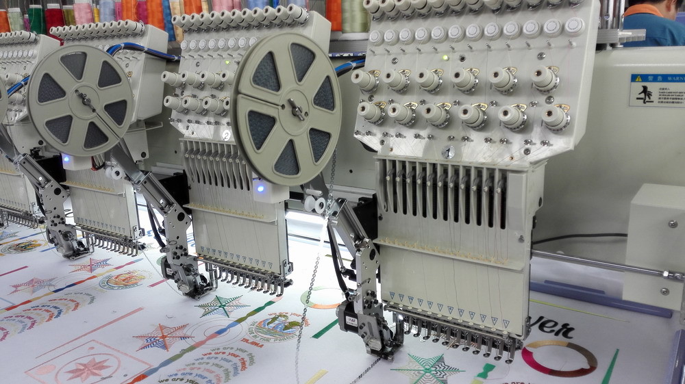 Flat / Hat Double Sequin Embroidery Machine For Shirts With 850 RPM Speed