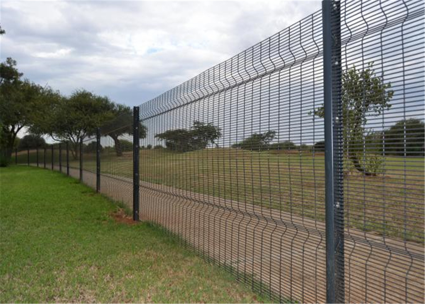 358 high quality welded wire mesh fence (galvanized/pvc coated)