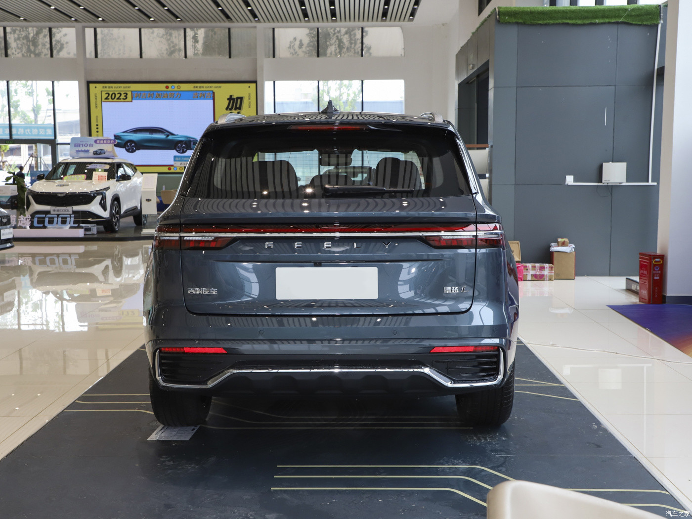 Automatic Geely Smart Car Geely Compact SUV With Front Wheel Drive
