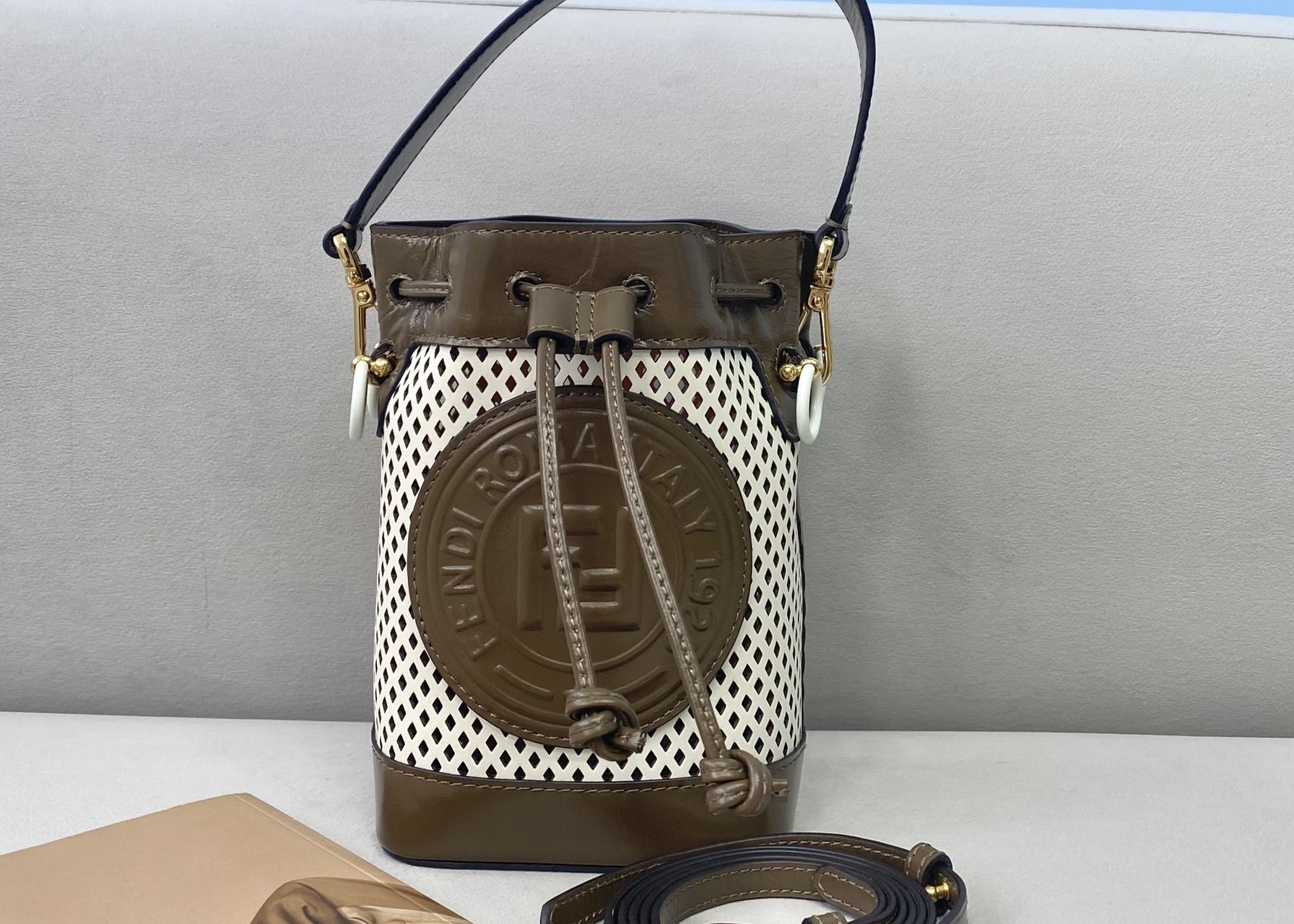 Girls Cute 12cm Hollow Out Bag , Leather Shoulder Bucket Bag
