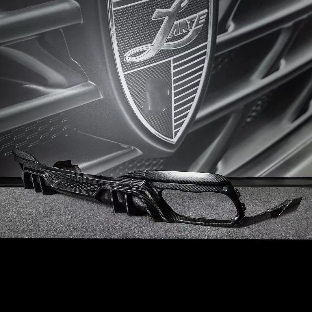 For BMW X7 Carbon Fiber Body Kit X7 Upgraded LD-style Carbon Fiber Front Lip Diffuser Spoiler Hood Body Kit