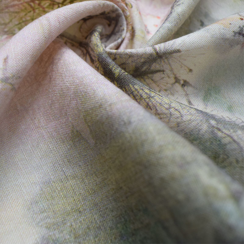 Floral Pattern Viscose Rayon Fabric Woven Digital Print Sustainable Skin Friendly