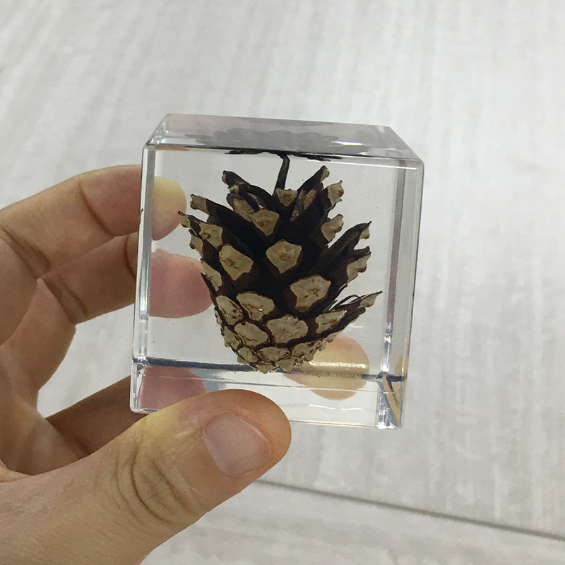 Factory Cheap Paperweights Custom Artwork Craft Clear Acrylic Block Crafts Acrylic Resin Crystal Paper Weight