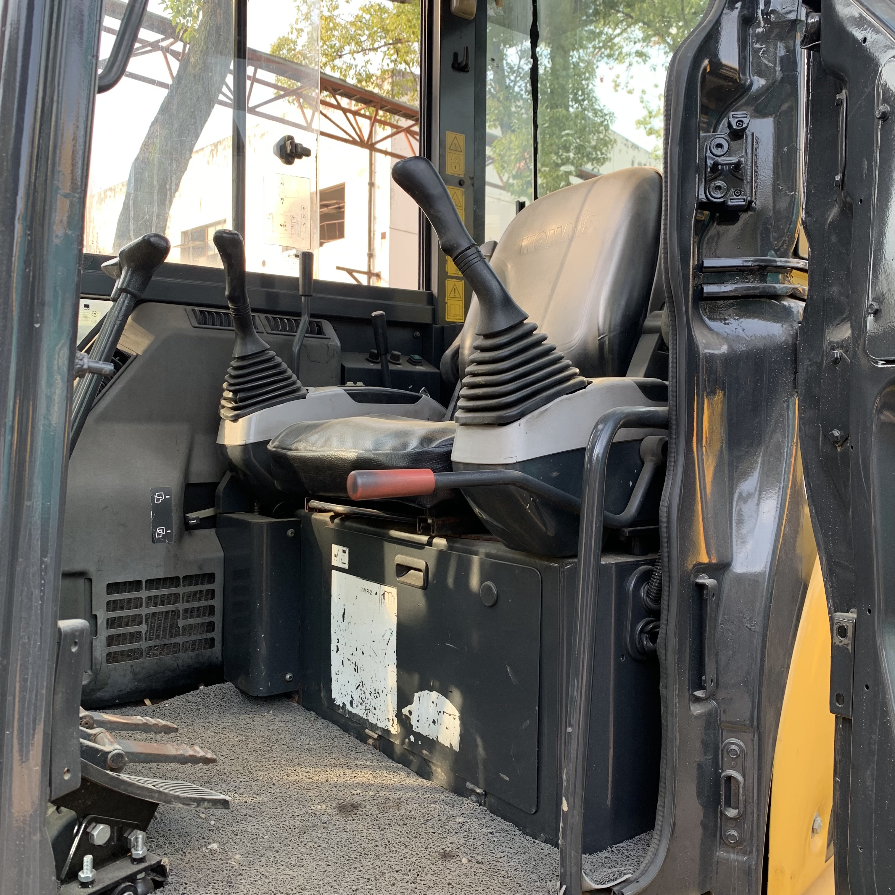 Used 4 Tons 5 Tons Komatsu Pc40mr Pc55mr Crawler Mini Excavator Original Hydraulic Pump