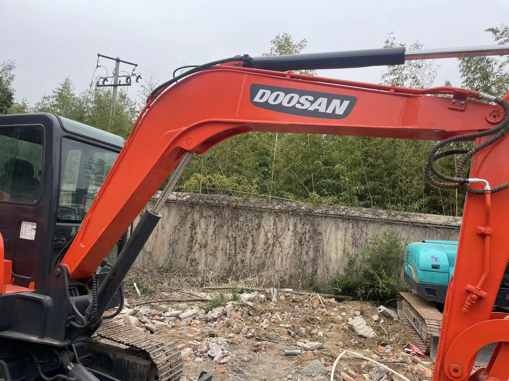 5.5 Ton Mini Used Doosan Dx55 Used Excavator 0.75m3 Bucket Capacity