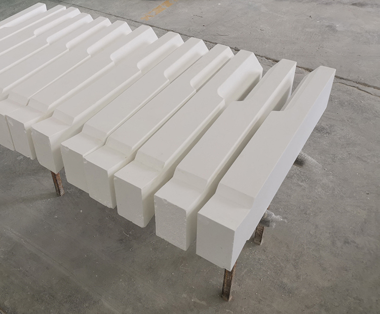 High Al2O3 and SiO2 Content % Quartz Ceramic Pieces for Float Glass Kiln Gate Bricks