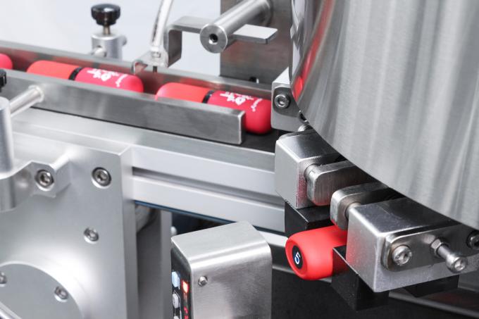 2KW 220VAC PLC Control Lipstick Labeling Machine 0