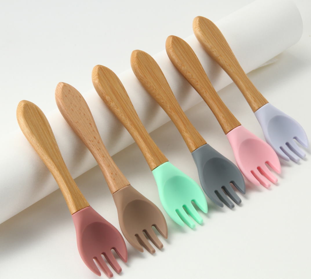 Food Grade Silicone Baby Feeding Spoon Sustainable With Customize Logo