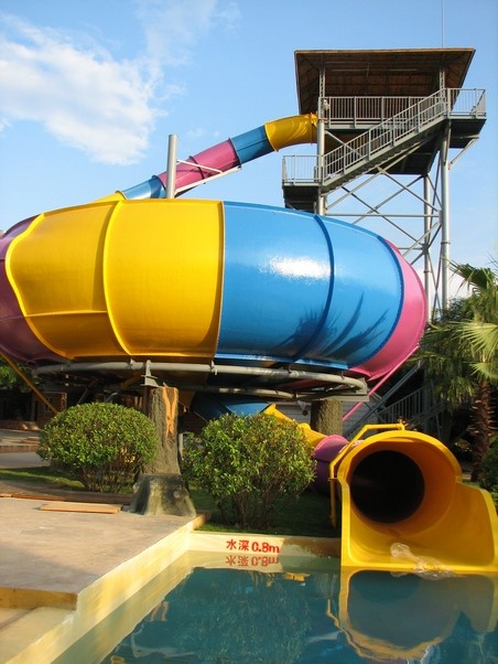 Funny Indoor Water Parks Theme Park Equipment Platform 13.5m , Galvanized Steel Steel Support