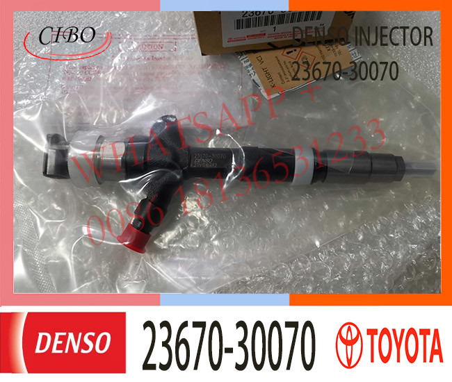 Common Rail Injector 095000-5251 23670-30070 For Toyota Hilux 1KD-FTV 2KD-FTV LAND CRUISER