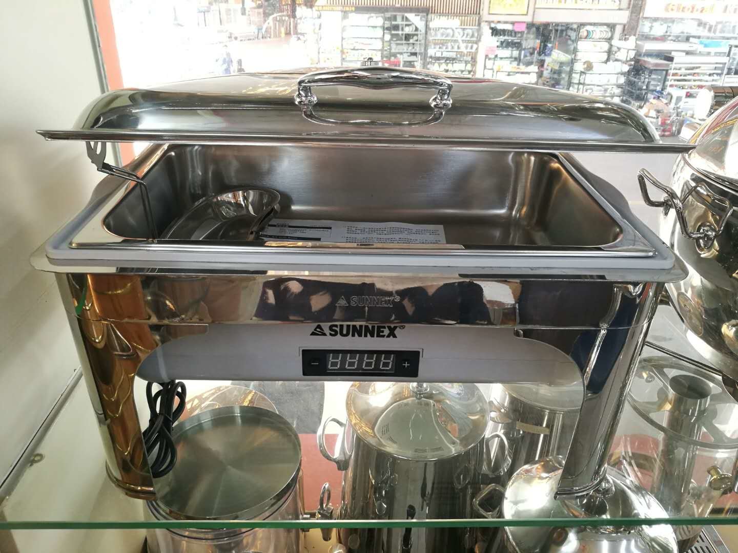 Large Stainless Steel Cookwares , Digital Display Electric Chafing Dish With Windowed Lid