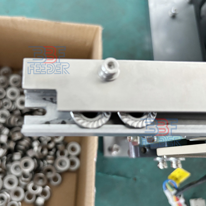 Auto Feeding Screw Bowl Feeder OEM Stainless Steel Nuts Vibrating Feeder