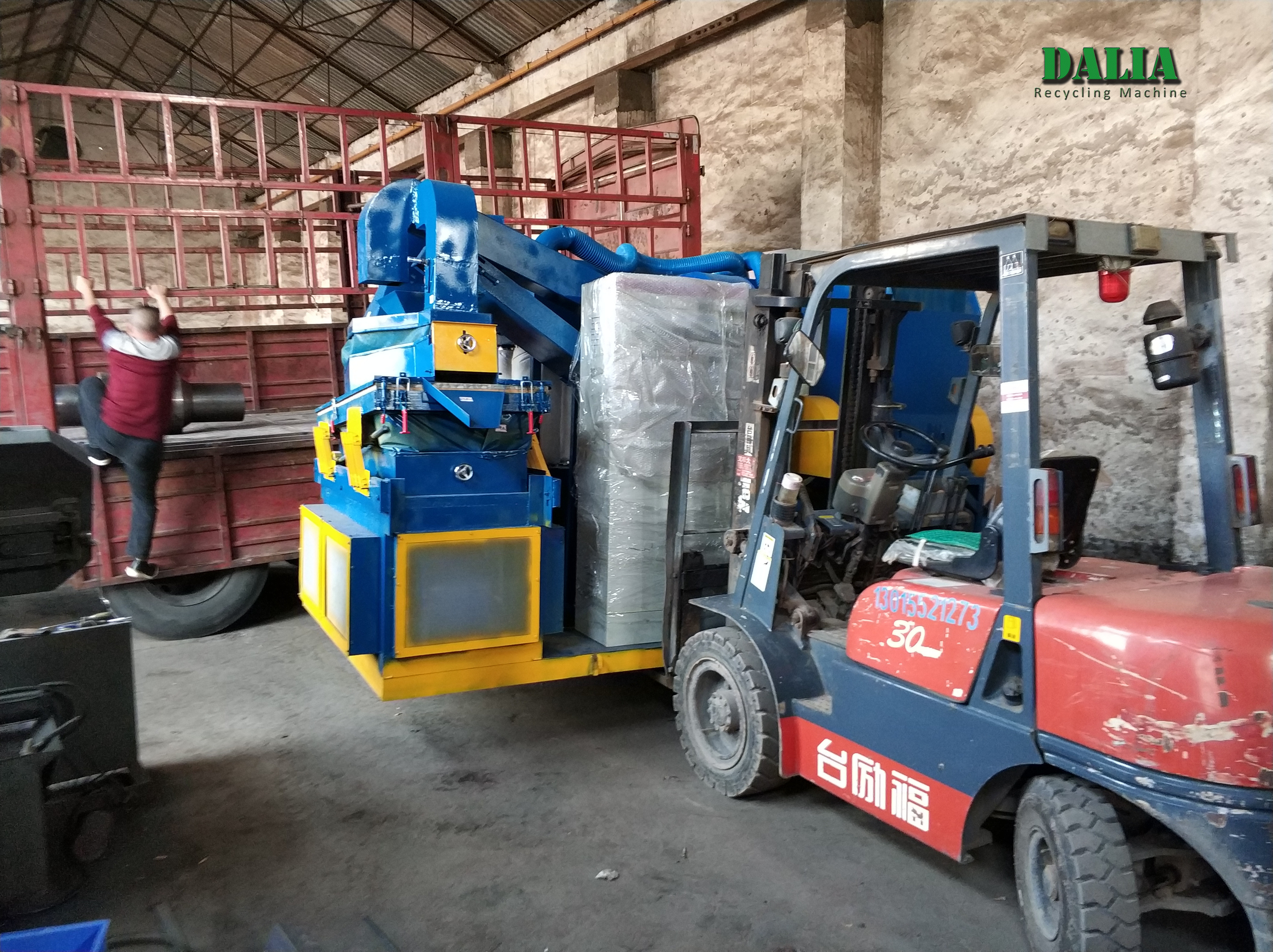 Heavy Duty Copper Granulator Machine Cable Shredder 500KG/H Capacity Easy Operation