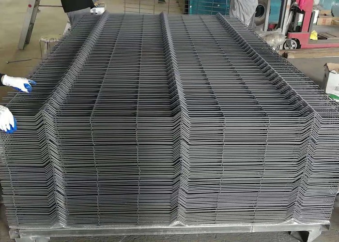Square Post Powder Coating RAL6005 Welded Mesh Fencing With 50x200mm Mesh