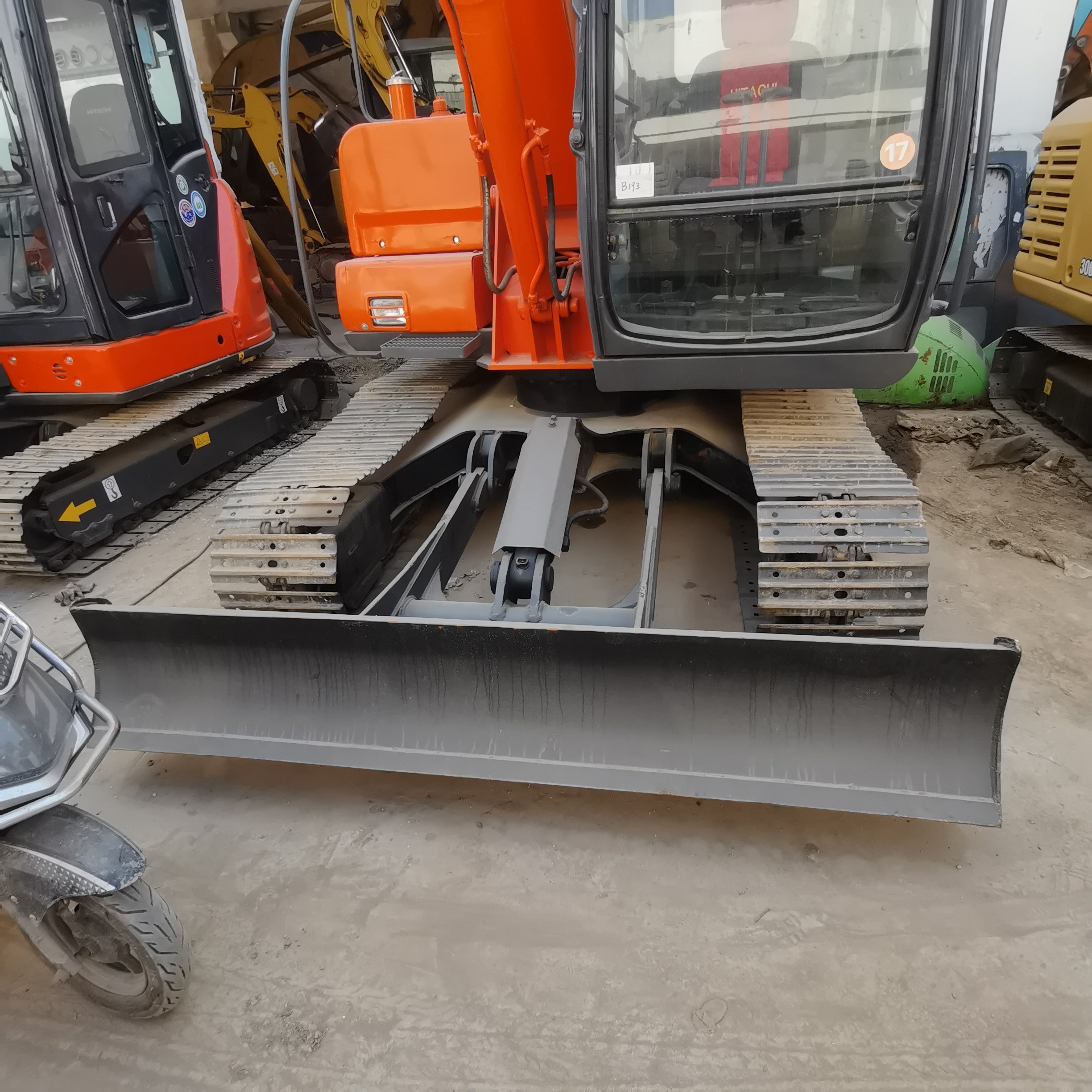 Hitachi EX60 Used Excavator Mini Digger Machine in Good Condition 6000 KG Weight
