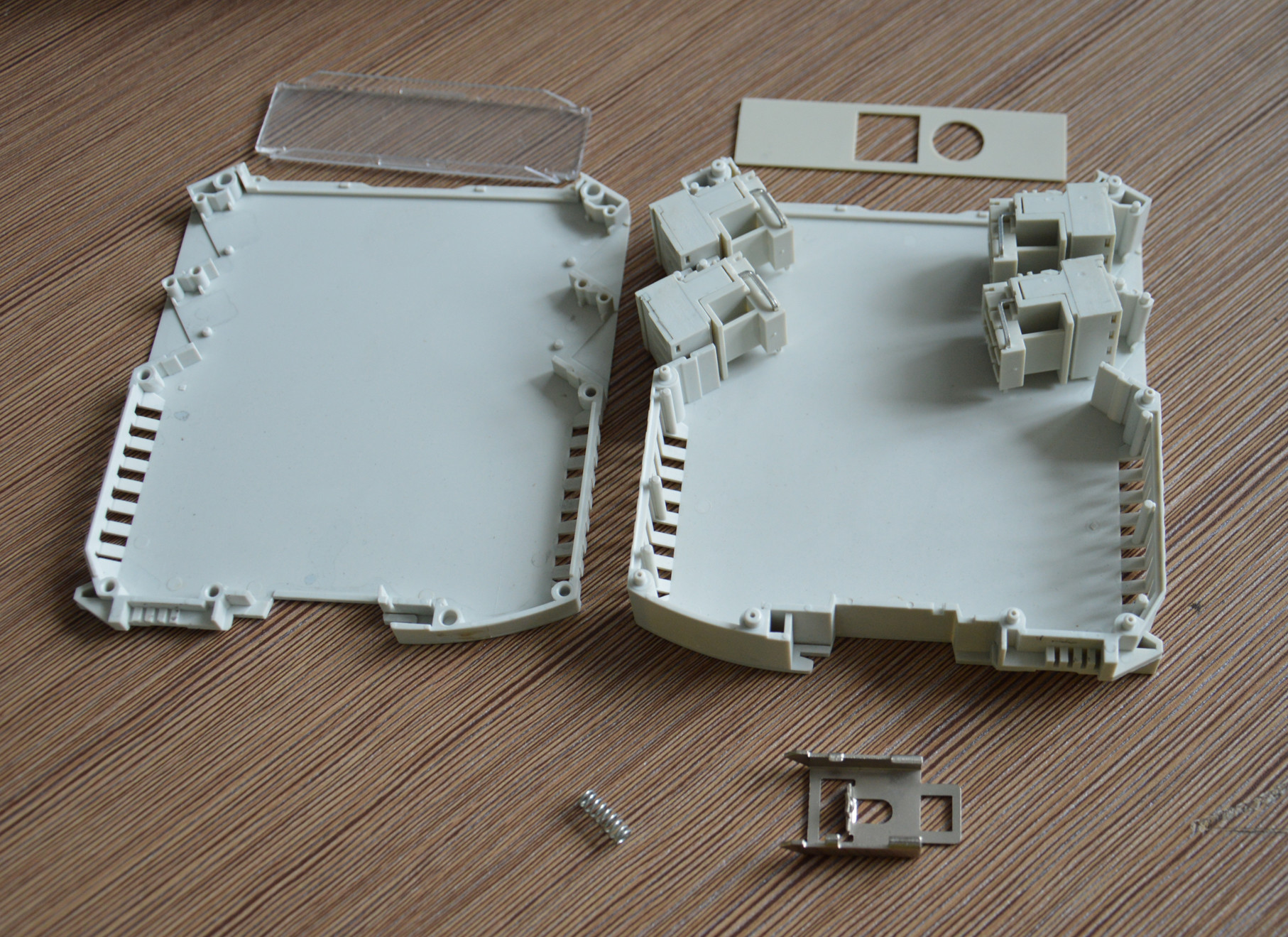 4 Poles OEM ODM PLC Housing 22.5mm Light Grey UL94V-0
