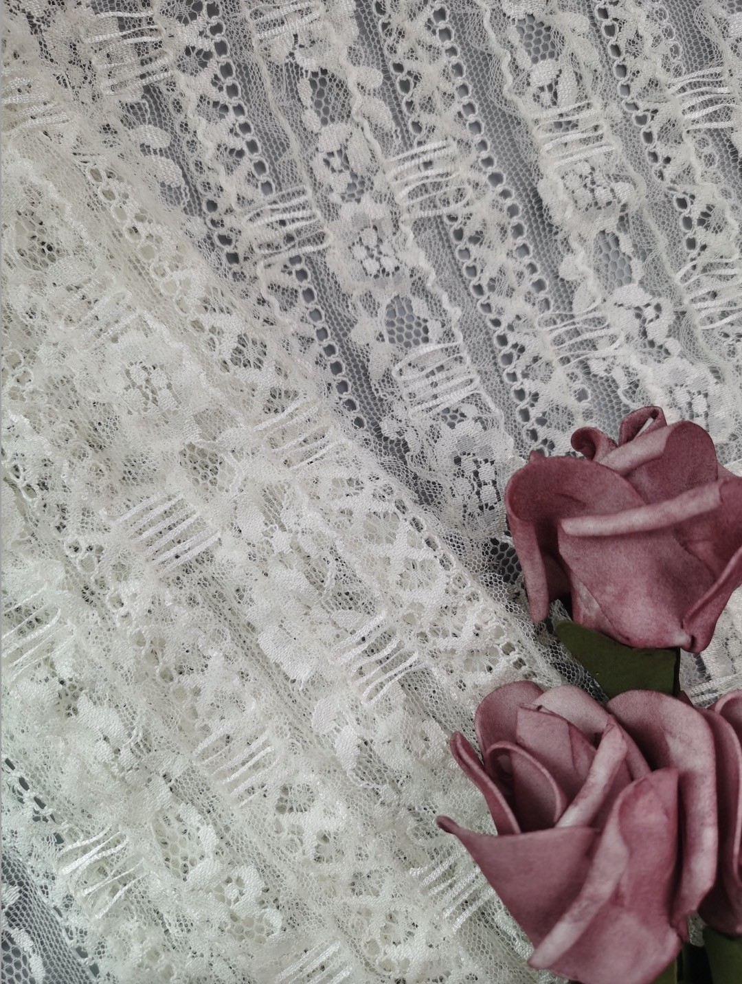 White Soft Tulle 100% Polyester Embroidered Lace Fabric 3D