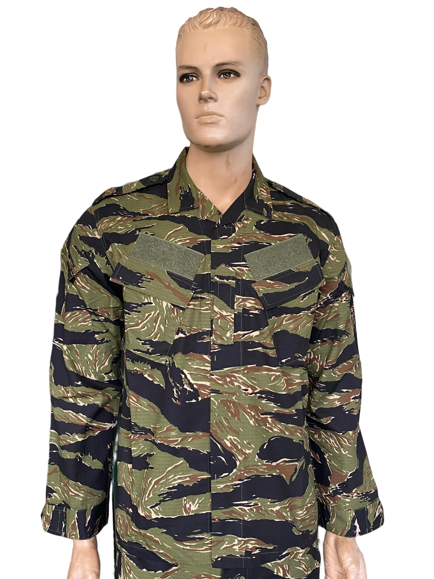 Camouflage ACU Military Uniform Set Formal Style For Military Missions, Soft Polyester Cotton Material