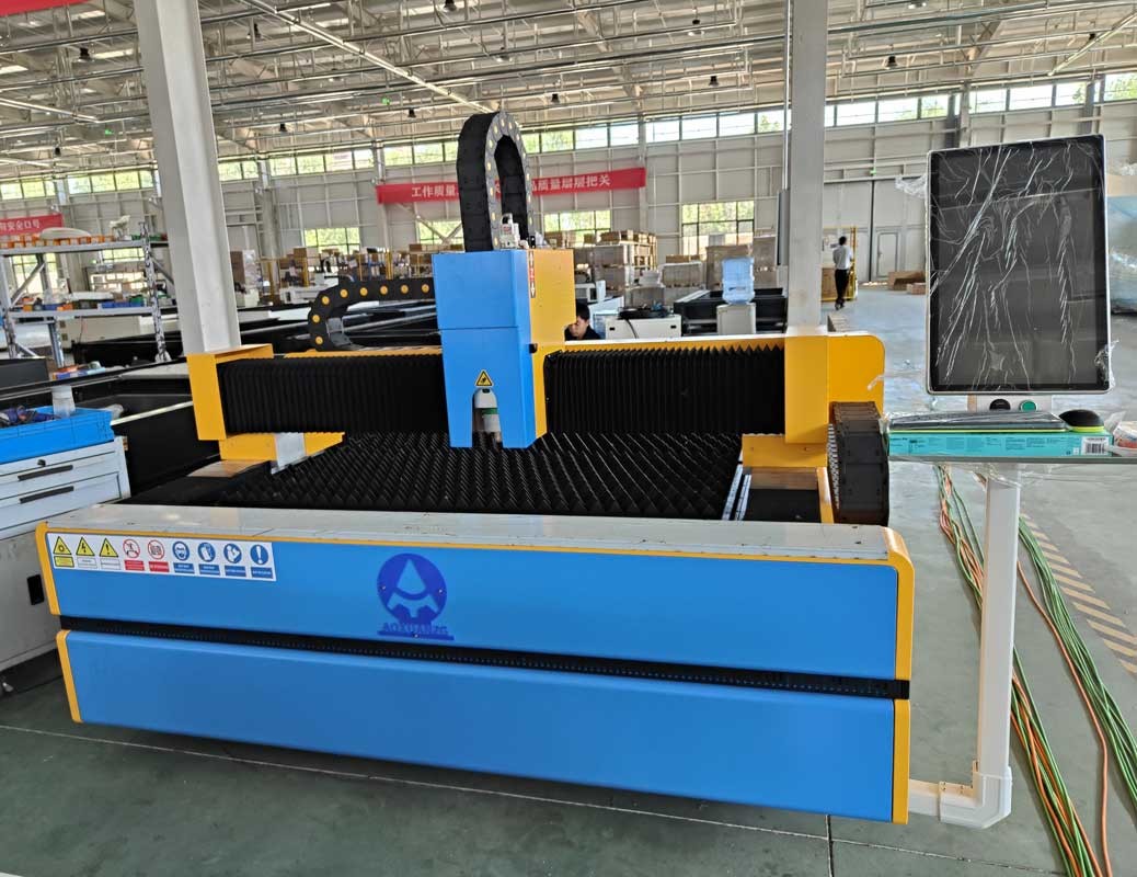 Manufacturers 1000W 1500W 2000W 3000W Ss CS CNC Metal Fiber Laser Cutting Machine For Metal Sheet
