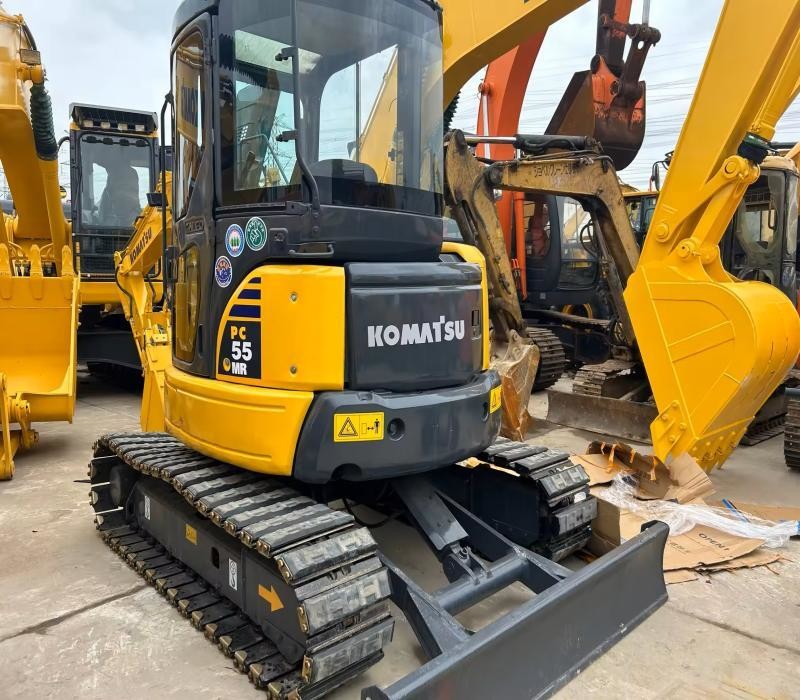 Japan 5 tons of second-hand mini strong power Komatsu crawler excavator PC55MR.