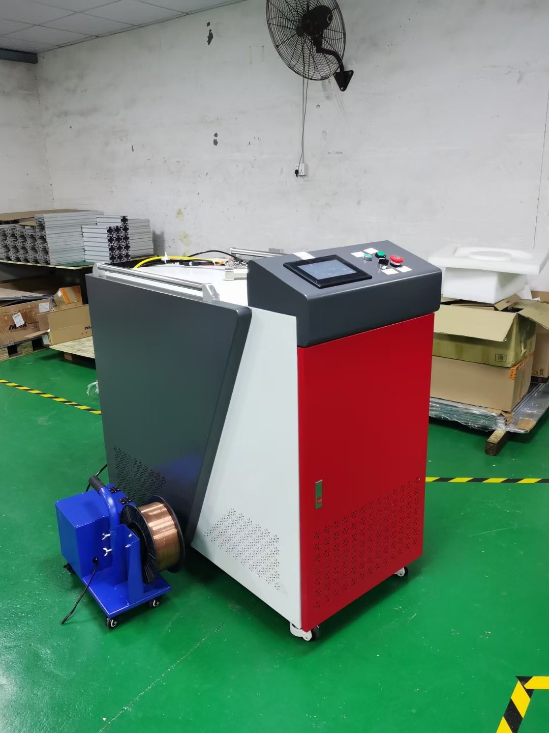 BCX Handheld Laser Welding Machine , CE Fiber Laser Welding Machine