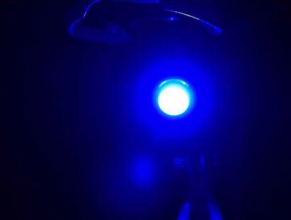 Helmet and safty waterproof red bike rear tail light, long time running battery.