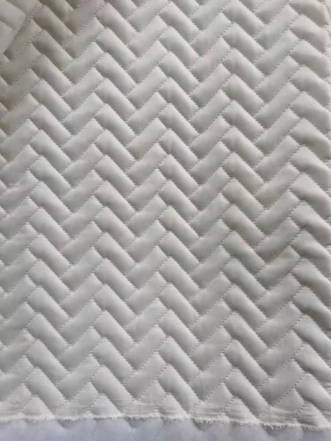 Industial Ultra High Speed Computerized Multi Needle Quilting Machine For Making Garment Hometextile