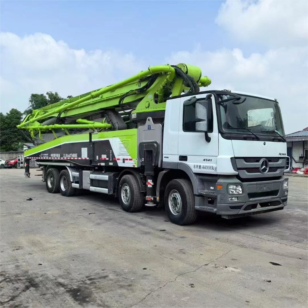 2019 Mercedes Benz Chassis Zoomlion Manual Transmission 63m Diesel Concrete Pump Truck In Vibrant