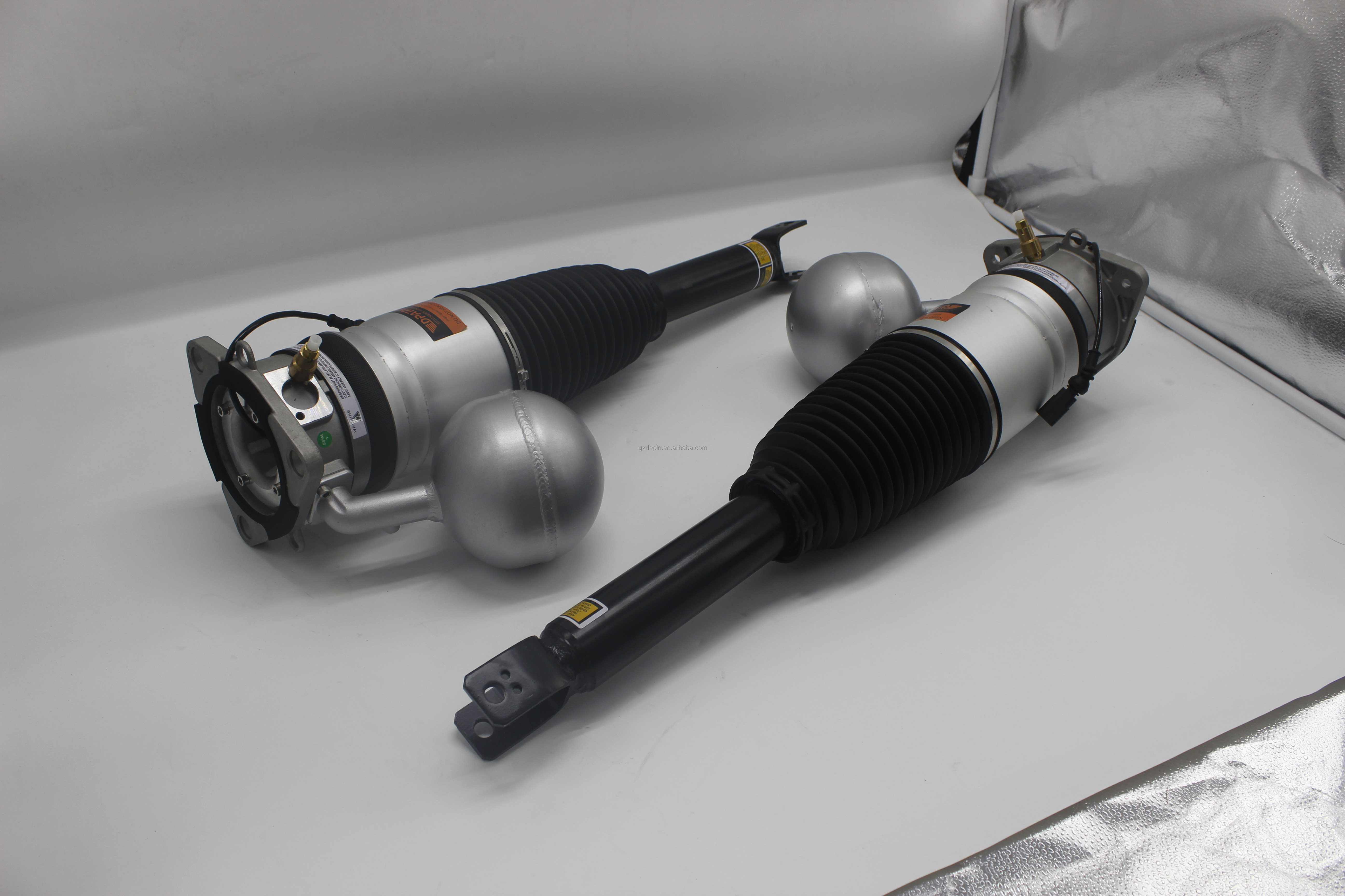 Rear Air Suspension Shock Absorber for Volkswagen Phaeton 3D0616001 3D0616002 19-218632