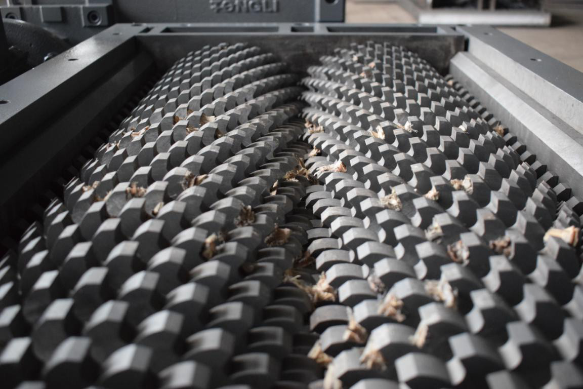 Double Shaft ShredderWaste Shredder Machine With CE Certificate Cardborad Shredder Industrial Paper Shredder
