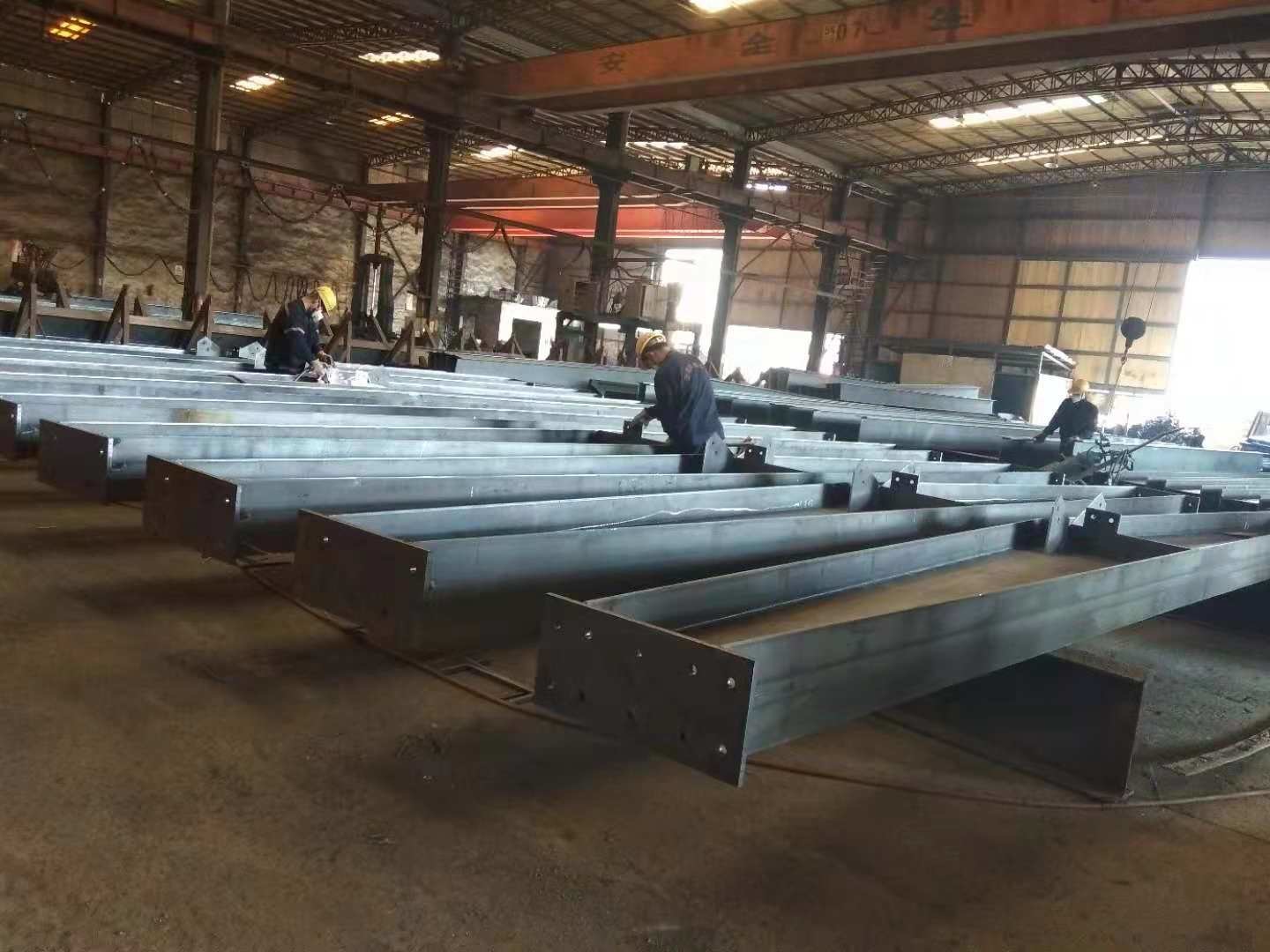 Recyclable Workshop Steel Structure 5000㎡ Red Color Painting / Steel Frame Sheds