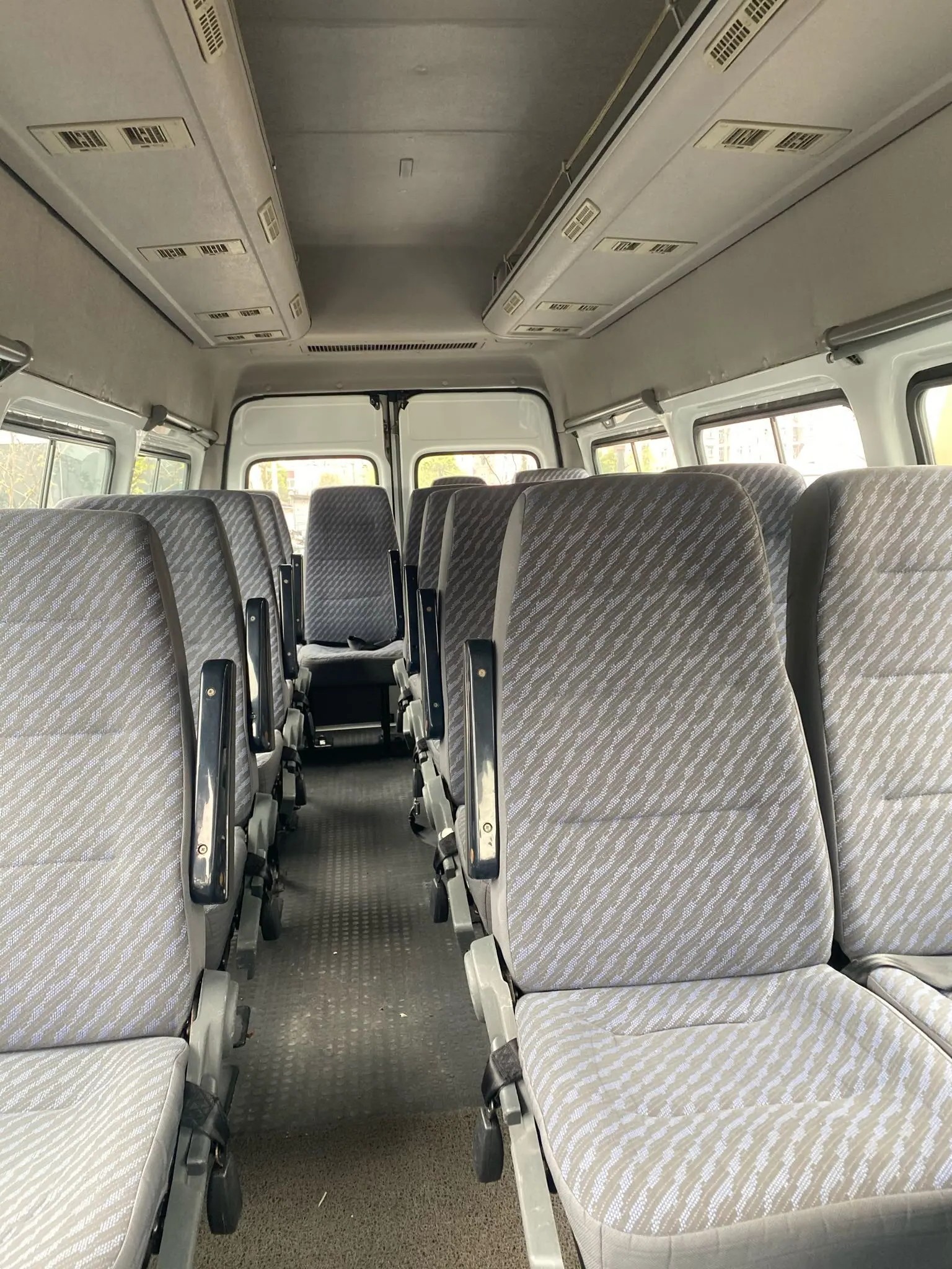 Used Mini Bus EURO IV 17 Seats High Roof Front Engine 6 Meters Sliding Window Second Hand Ford Tansit JX6600