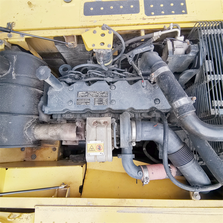 19900 KG Operating Weight Used Komatsu PC200 Excavator with Original Hydraulic Valve