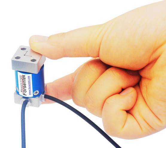 miniature biaxial load cell with flange mounting