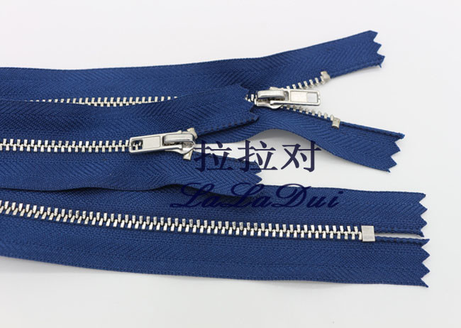 Ykk Teeth Purse Heavy Duty Brass Zippers , Silver Galvanic Color 25cm Open Ended Zips