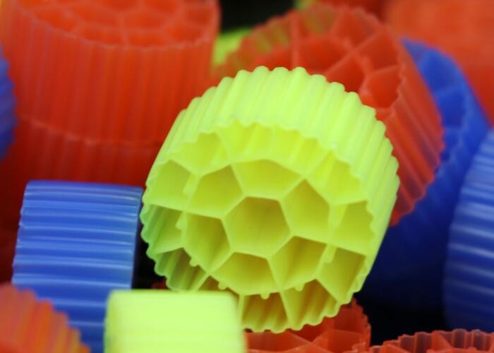 Shockproof Hydrophilic K3 Plastic HDPE Material MBBR Bio Media For Fish Farm