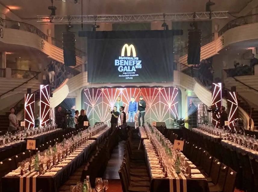 High Brightness 4.81mm Led Stage Backdrop Screen 500x1000mm