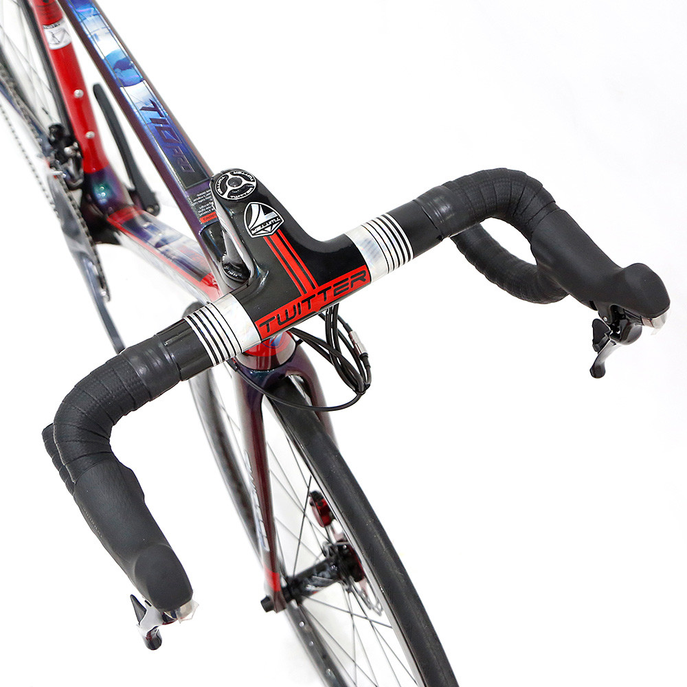 Disc Brake Carbon Fiber Road Bike UT R8000 22 Speed Thru Axle 142mm