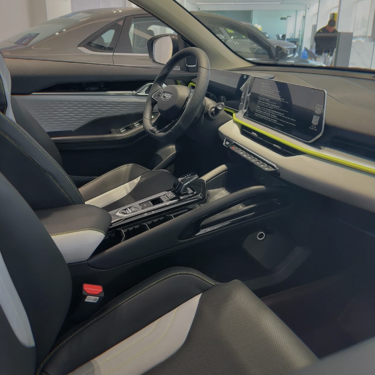 Electric Seat Adjustment Geely Coolray Binyue 2023 SUV with Maximum Torque Nm 200-300Nm