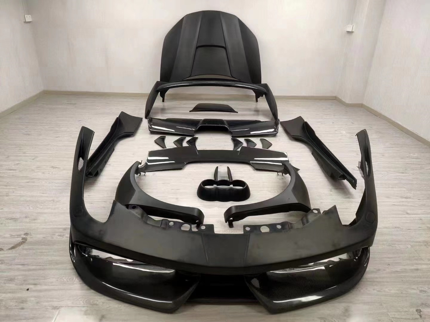 Auto Parts ForFerrari 458 Body Kit 458 Upgraded Misha Style Front and Rear Bumper Side Skirt Hood Spoiler Body Kit