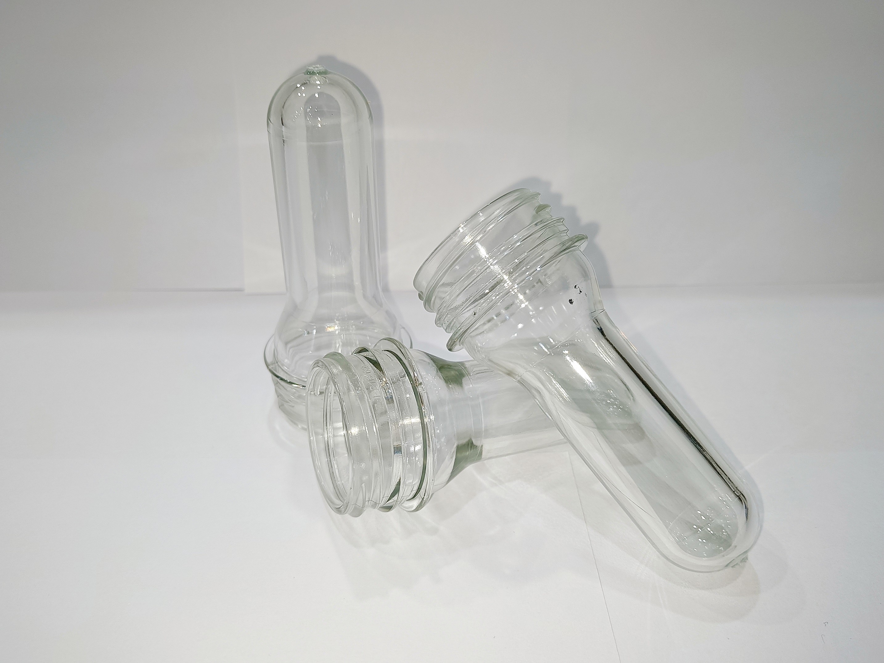 Customized Size PET Preform 32mm 38mm For Beverage Medicine Bottles Oil Bottles