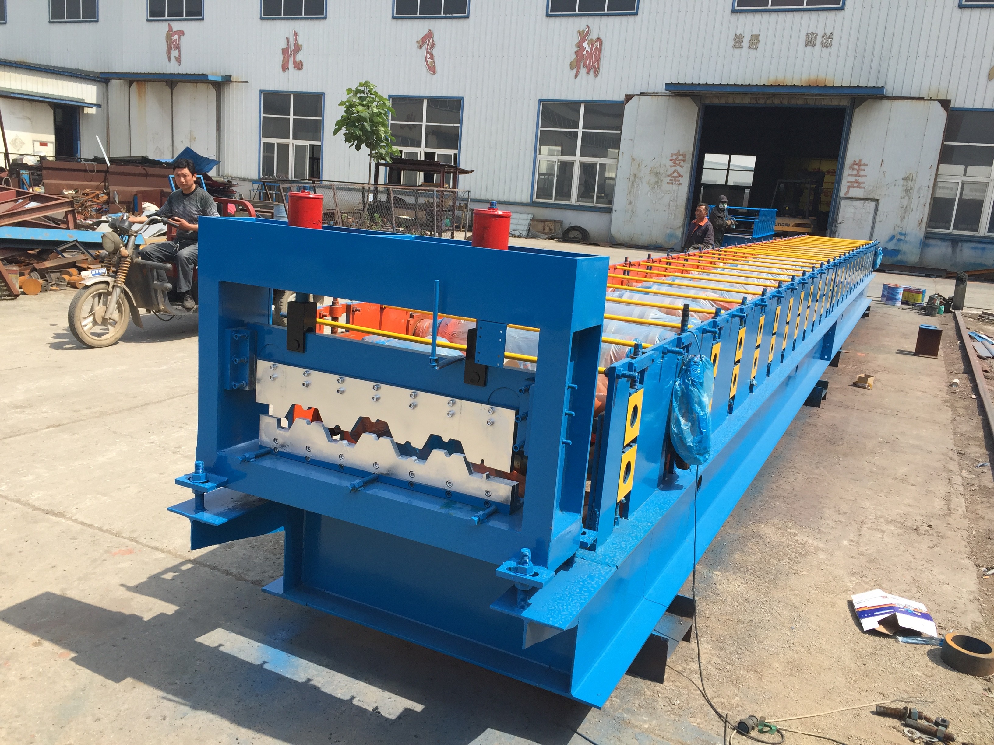Popular Floor Deck Roll Forming Machine Galvanized Steel Roofing Sheet Making Machine