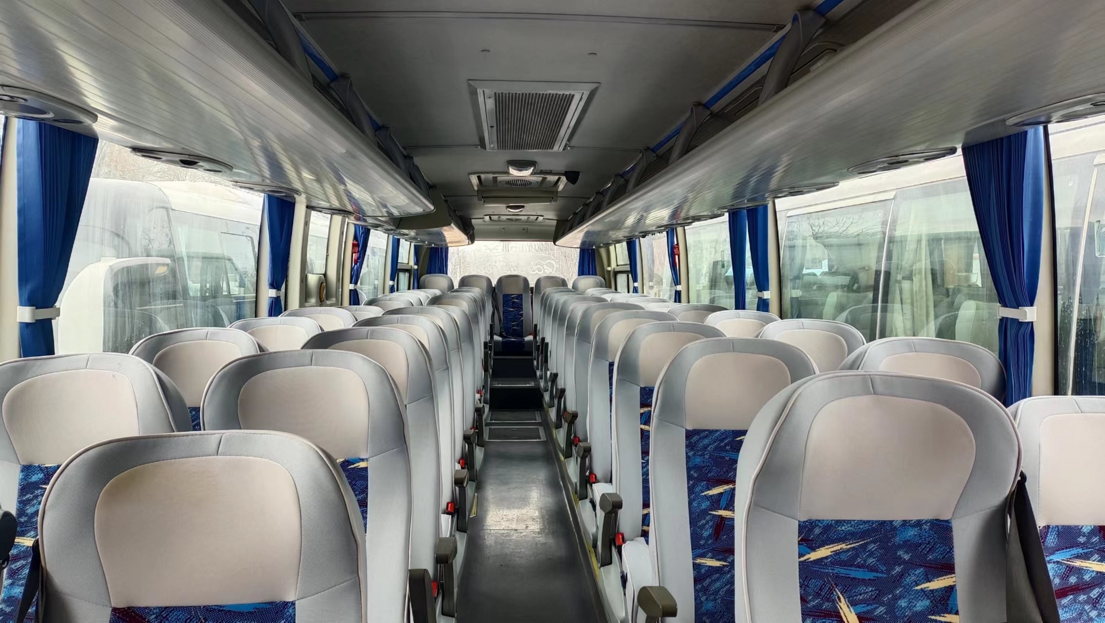 China Yutong Bus Prices 2016 Youngtong Bus 51 Seats Leaf Spring Good In Bad Road Deisel