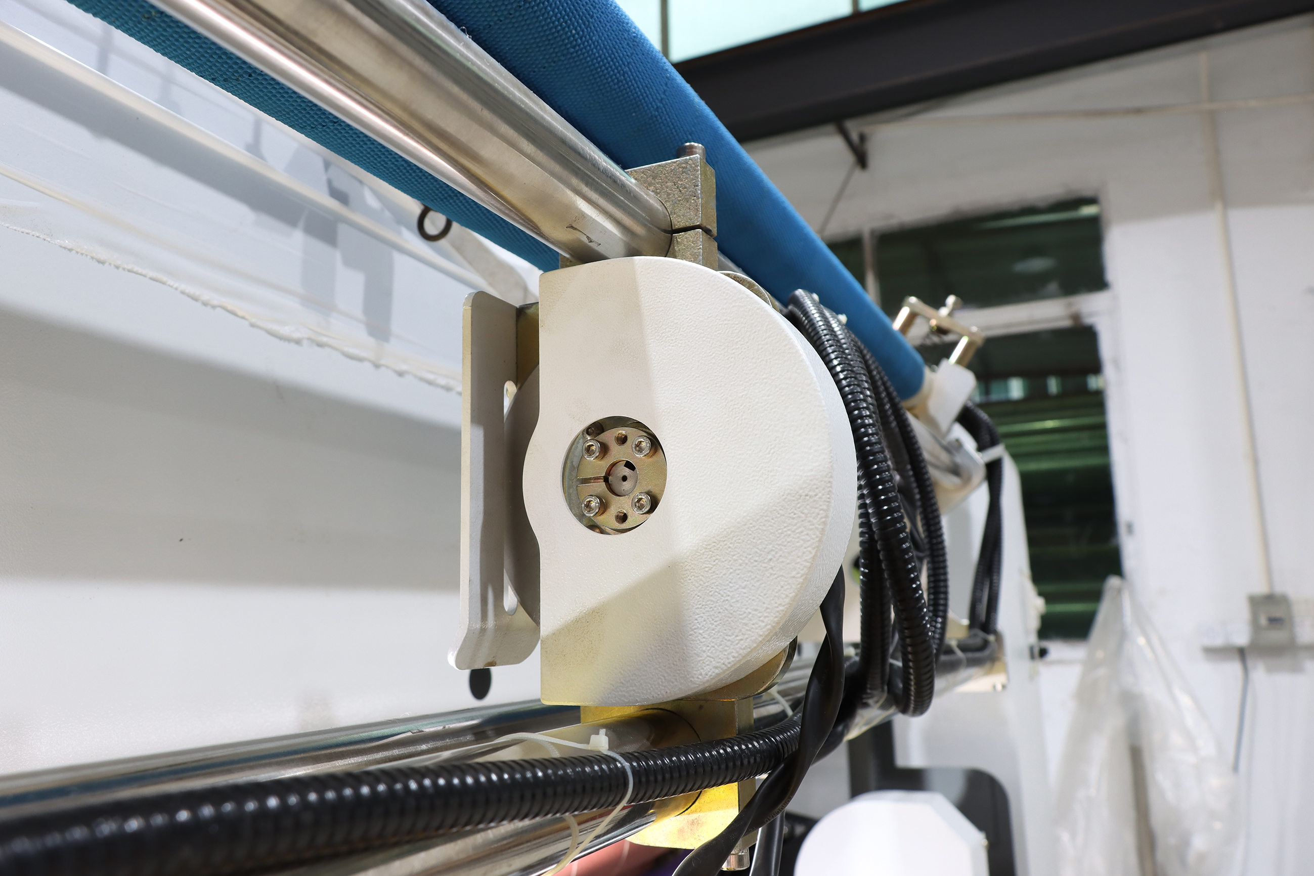 High Speed Precision Industrial Quilting Machine For Clothing Industries