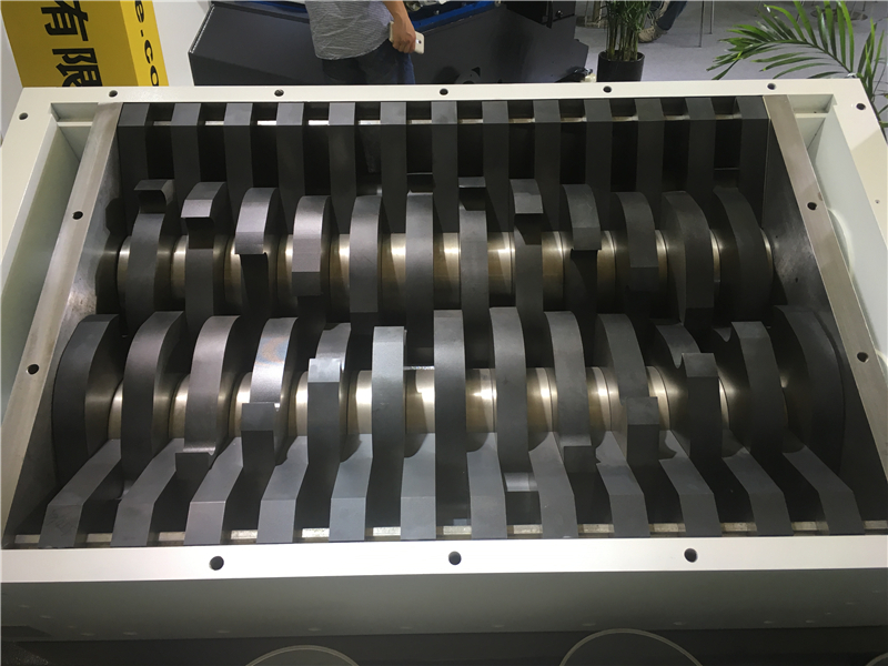 Timber Foam Plastic Recycling Shredder Machine PVC Plastic Bumper Shredder
