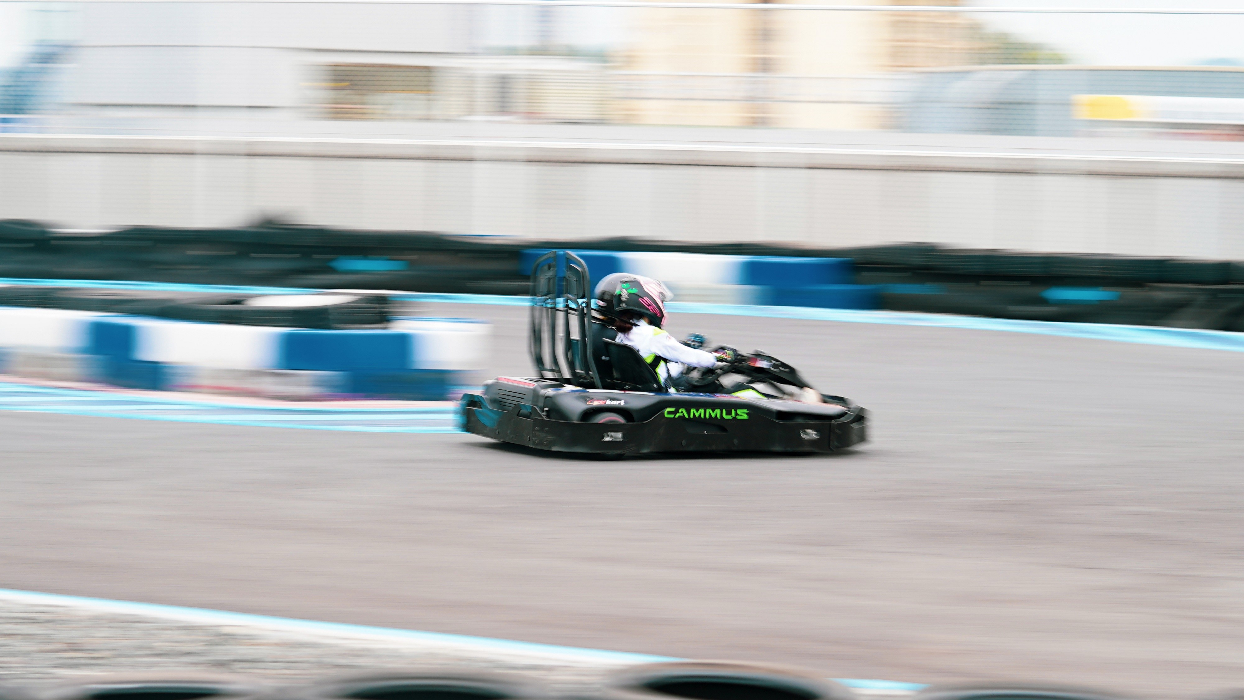 40km/h Electric Go Kart Terrain Clearance 43mm For Children / Adult