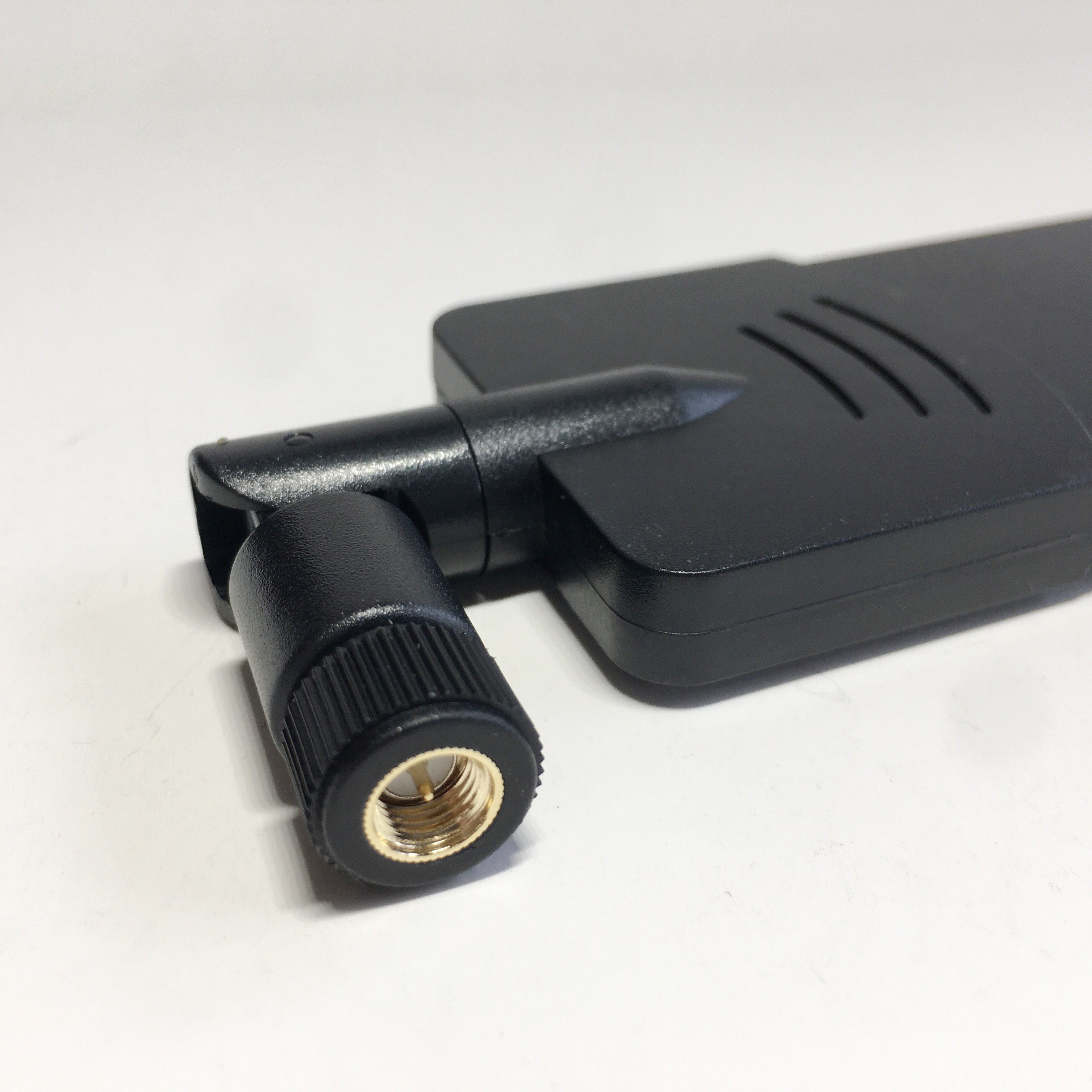 Multiband 5dBi 5G Communication Omnidirectional WiFi Antenna