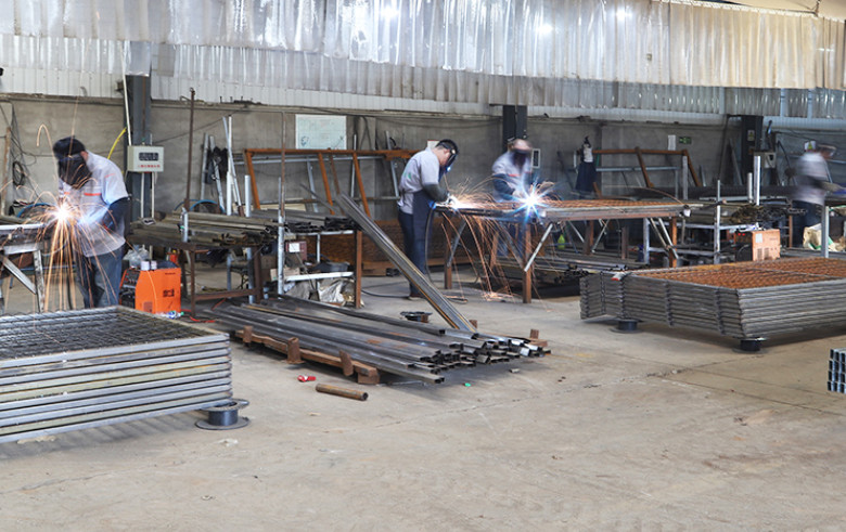 Welded Hot Dip Galvanized / Powder Coated Temporary Fence for Construction Site OEM